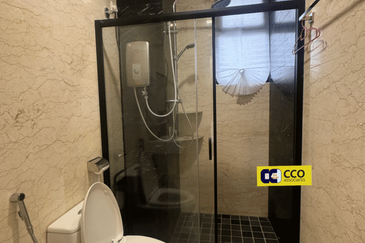 THE COVE HILLSIDE RESIDENCE