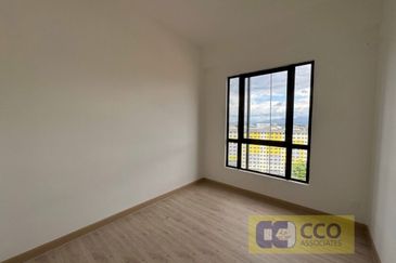 Piccadilly Service Residence @ Greentown