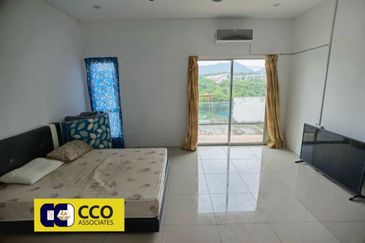 ANJUNG BERCHAM UTAMA