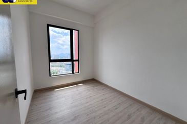 Piccadilly Service Residence @ Greentown