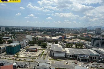 Piccadilly Service Residence @ Greentown