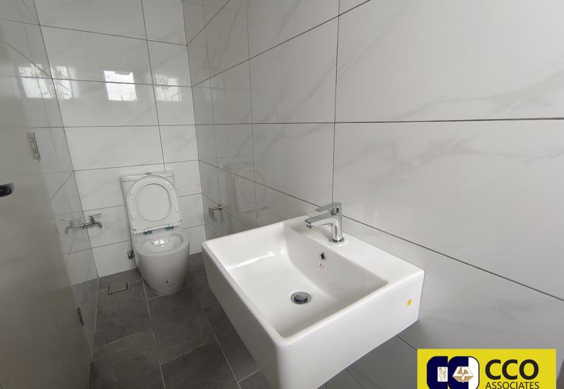 Piccadilly Service Residence @ Greentown