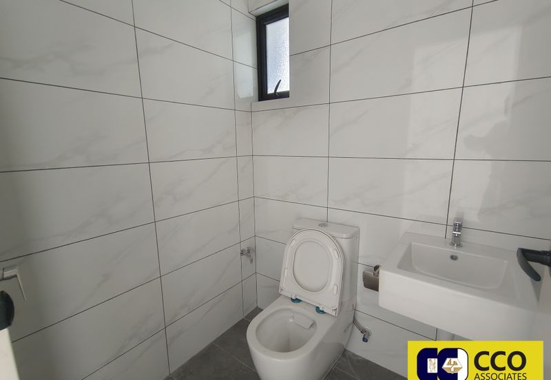 Piccadilly Service Residence @ Greentown