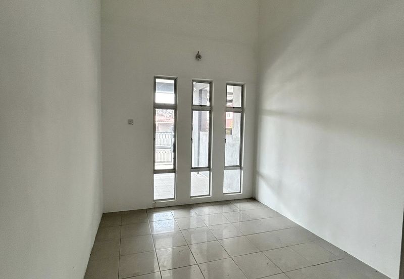 DESA LAHAT SRI -WANG