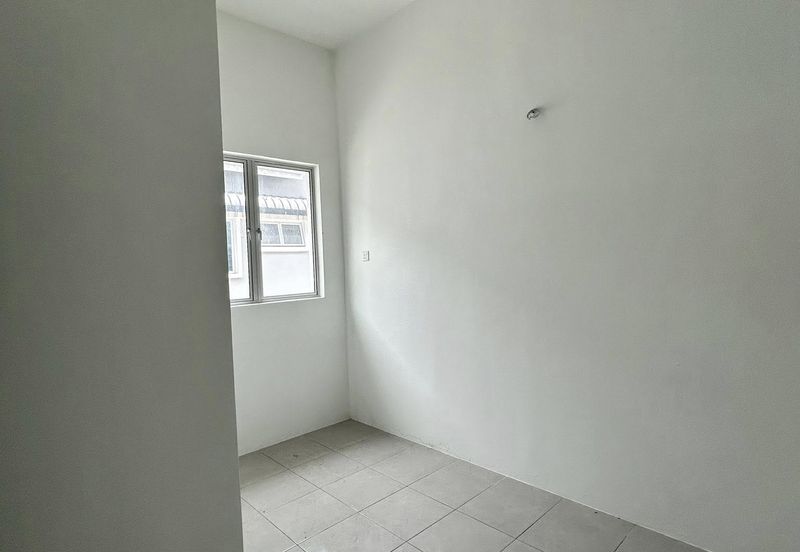 DESA LAHAT SRI -WANG