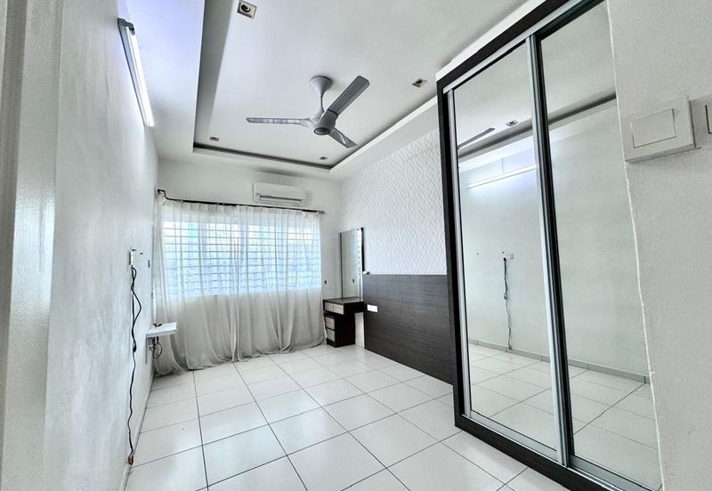 TAMAN LAPANGAN KIARA