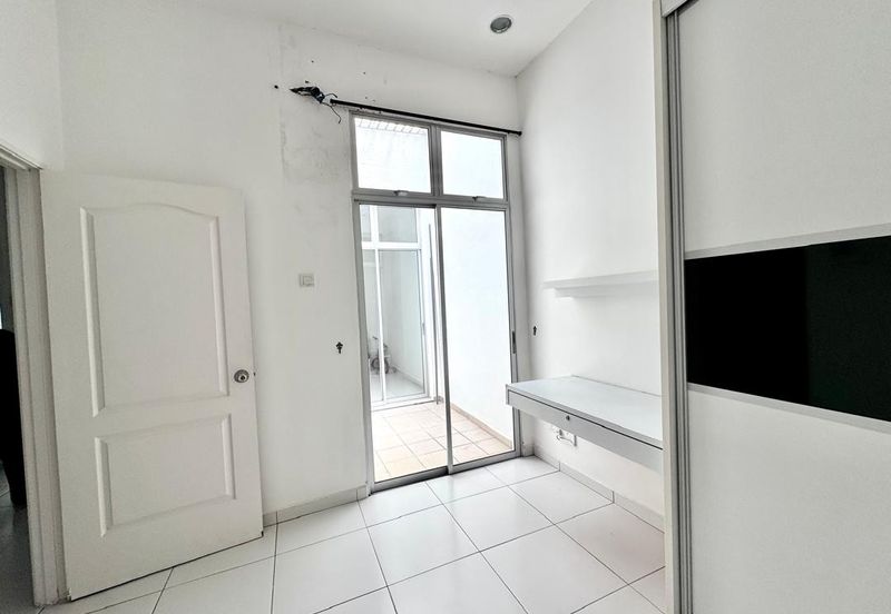 TAMAN LAPANGAN KIARA