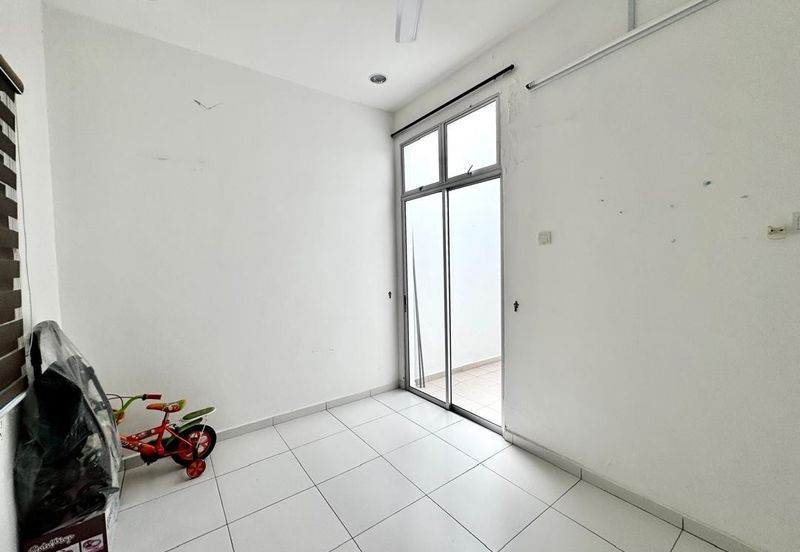 TAMAN LAPANGAN KIARA