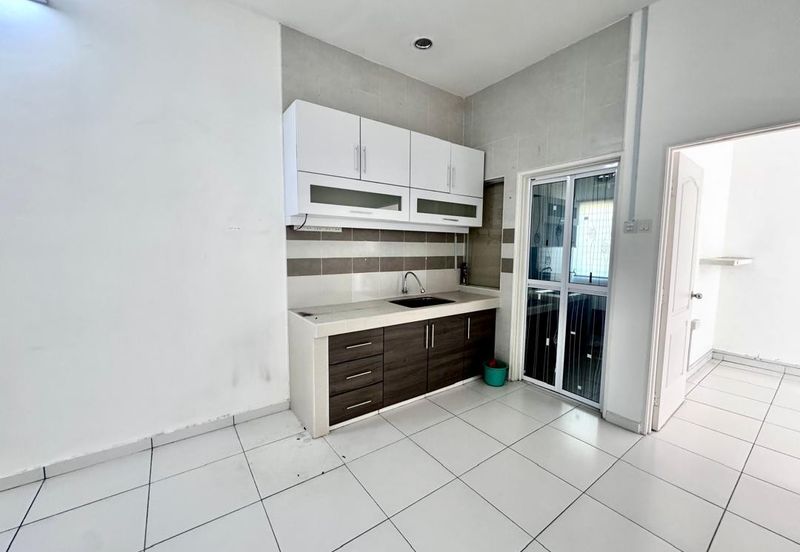 TAMAN LAPANGAN KIARA