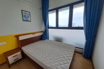 Baypoint @ Country Garden Danga Bay