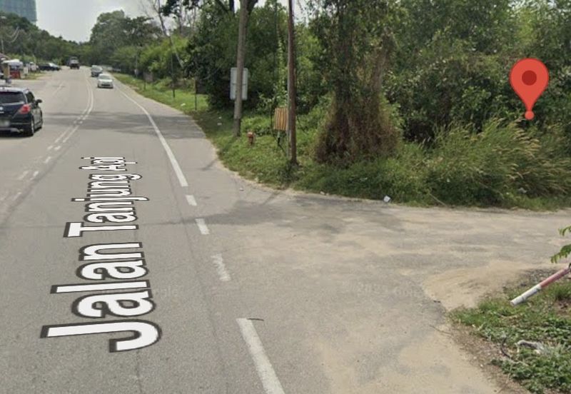 JALAN TANJUNG API, KUANTAN LAND BESIDE MAIN ROAD FOR SALE 