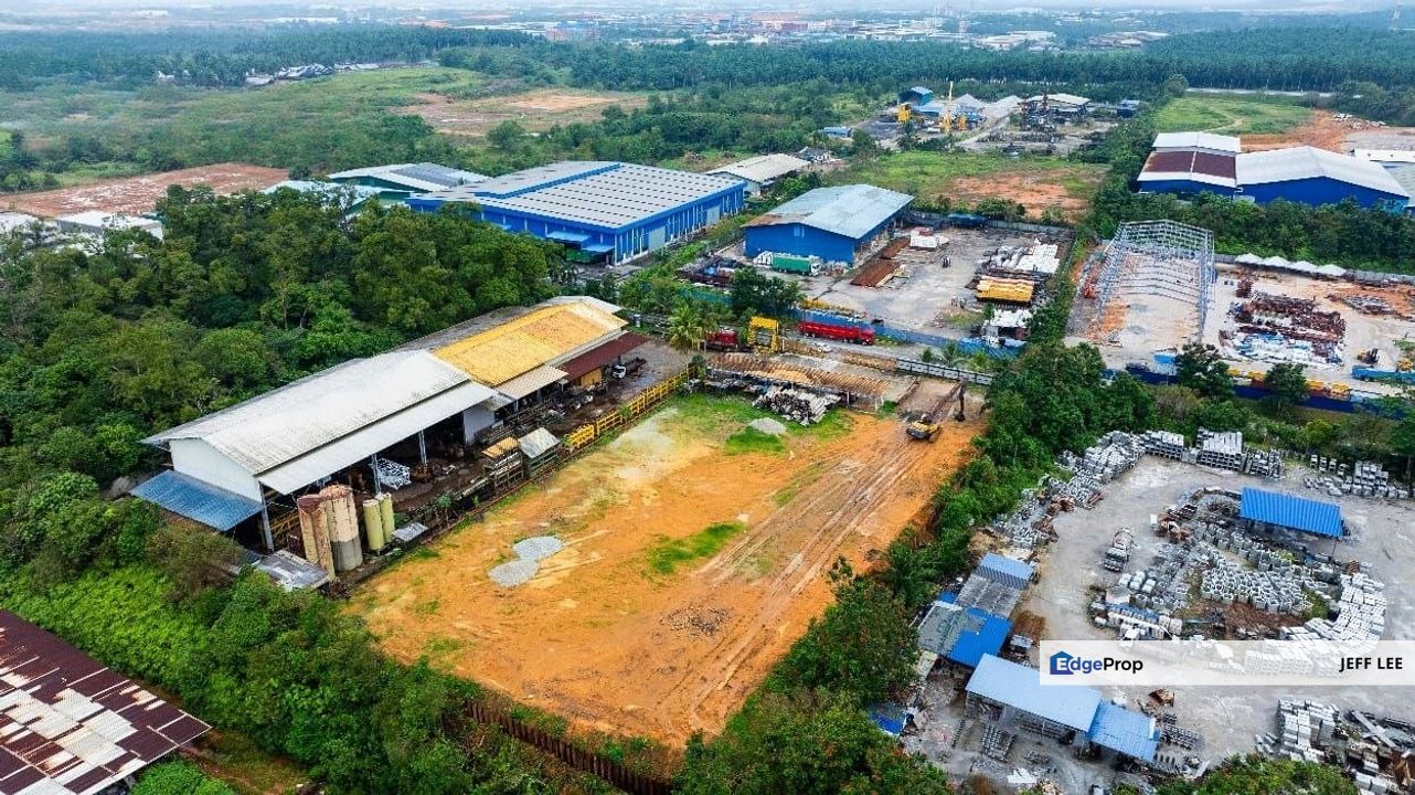 Seelong / Kempas Medium Industrial Land with Factory For Sale, Johor, Senai