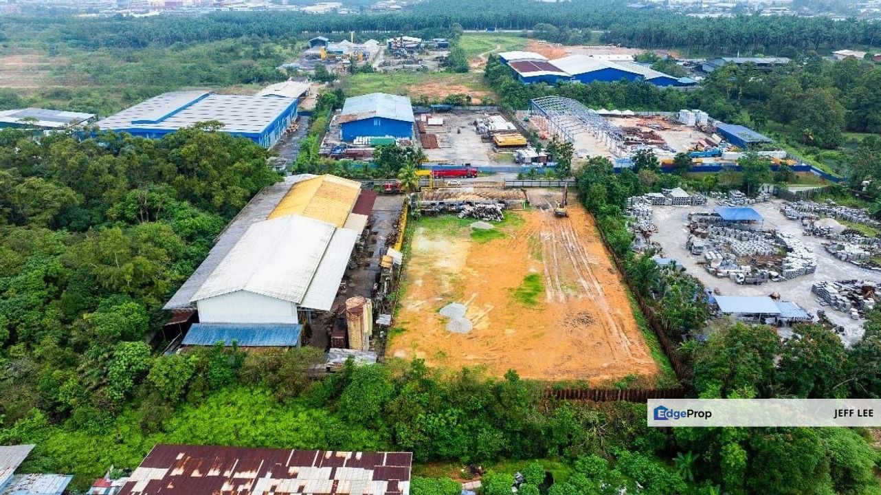 Seelong / Kempas Medium Industrial Land with Factory For Sale, Johor, Senai