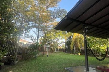 SL 10, Bandar Sungai Long