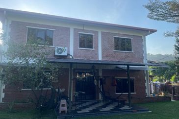 SL 10, Bandar Sungai Long