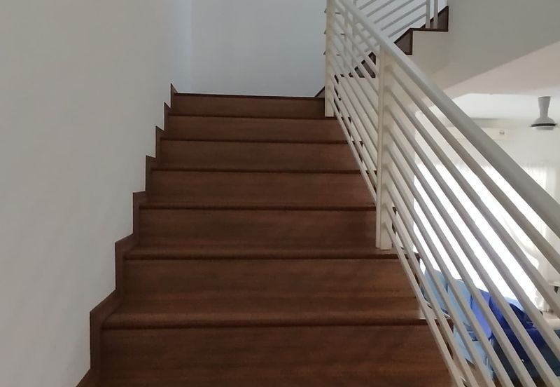 Big Size 2 Storey Terrace House