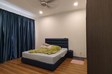 Big Size 2 Storey Terrace House