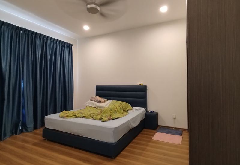 Big Size 2 Storey Terrace House