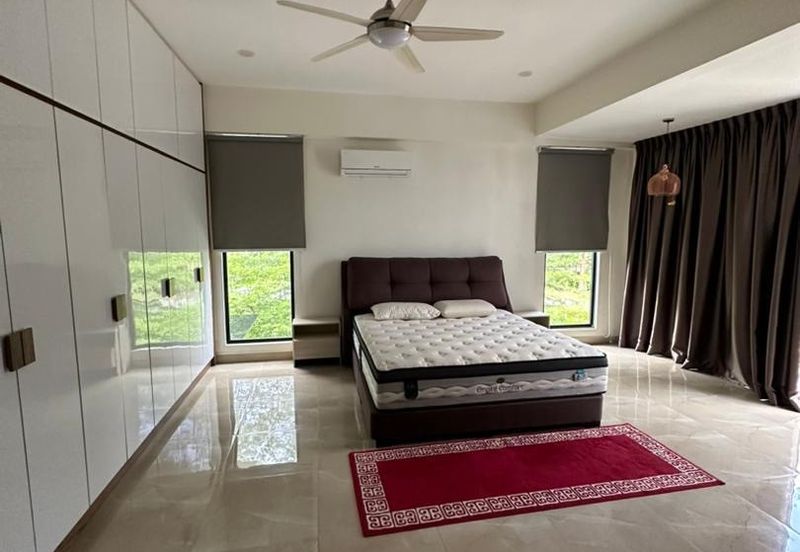 The Canal Garden South, Horizon Hills