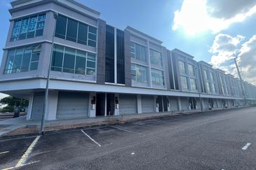 Ion Medini Iskandar Puteri 3 Storey Shop for Sale Bare Original Unit