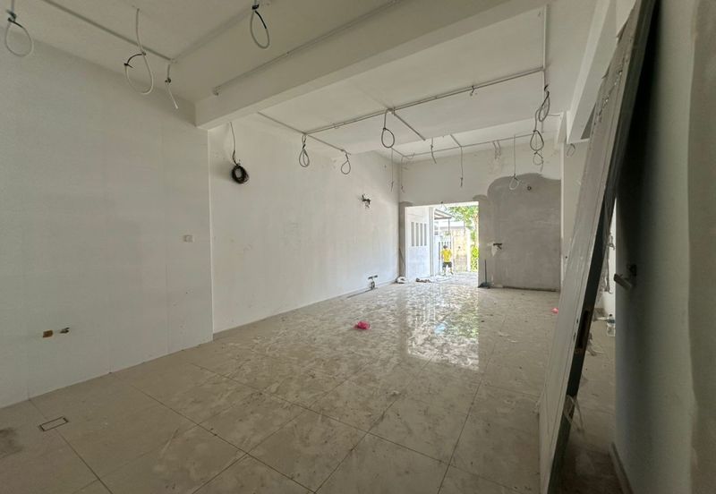 The Canal Garden South, Horizon Hills