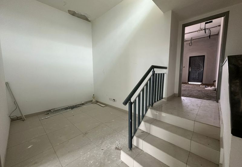 The Canal Garden South, Horizon Hills