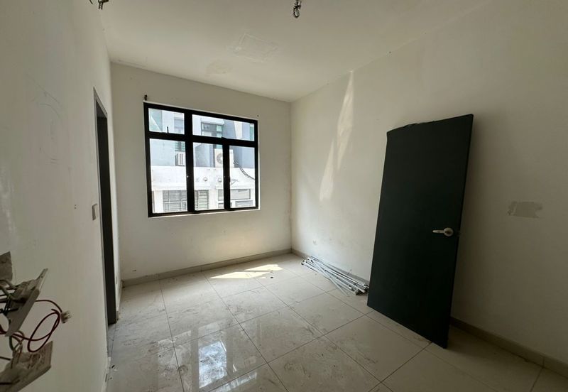 The Canal Garden South, Horizon Hills