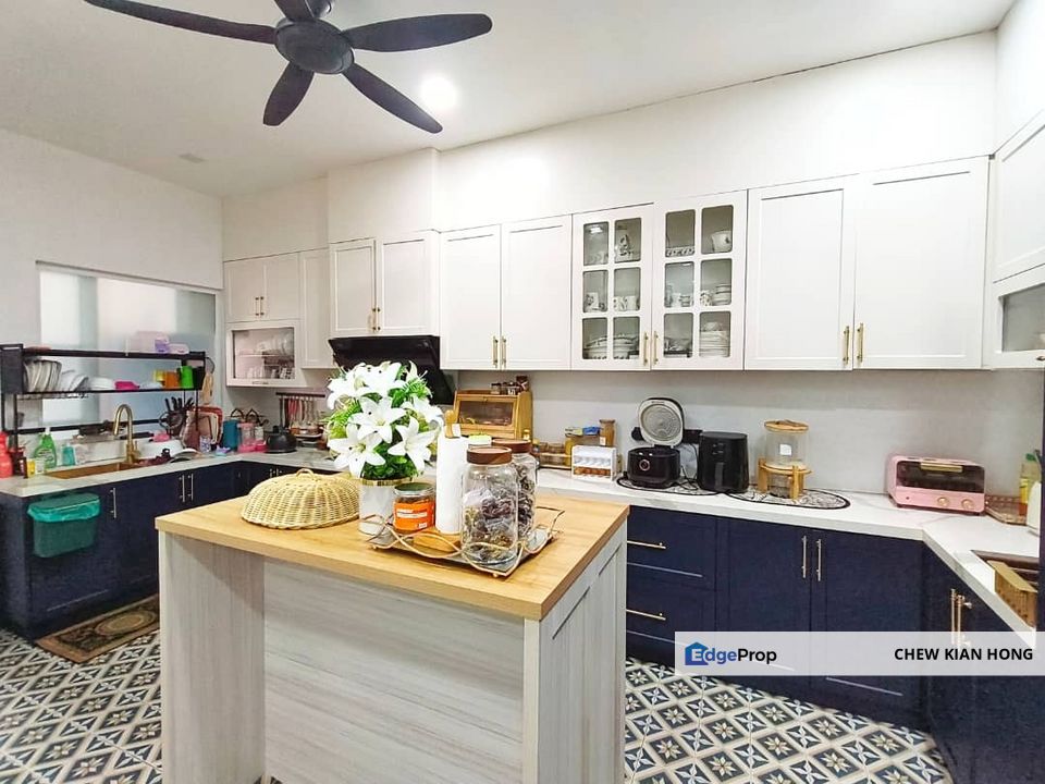 D'Grande Residence Taman Bukit Indah for Sale Partially Furnished Renovated Kitchen, Johor, Bukit Indah