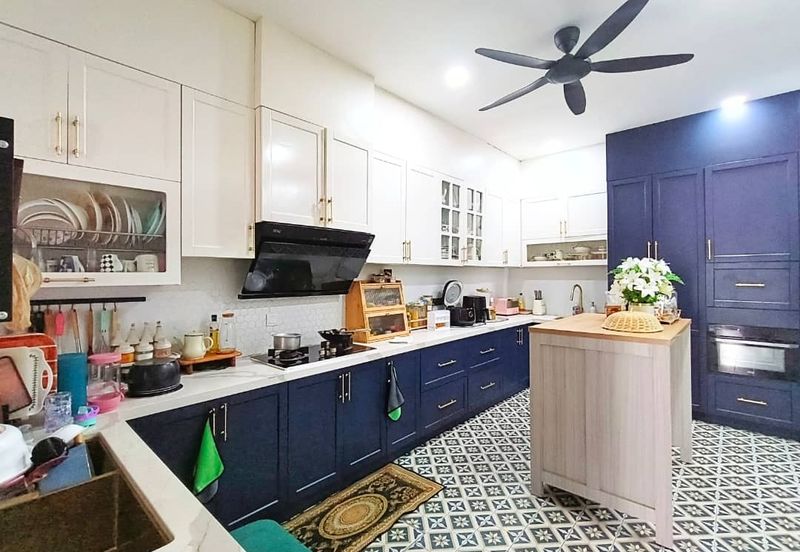 D'Grande Residence Taman Bukit Indah for Sale Partially Furnished Renovated Kitchen