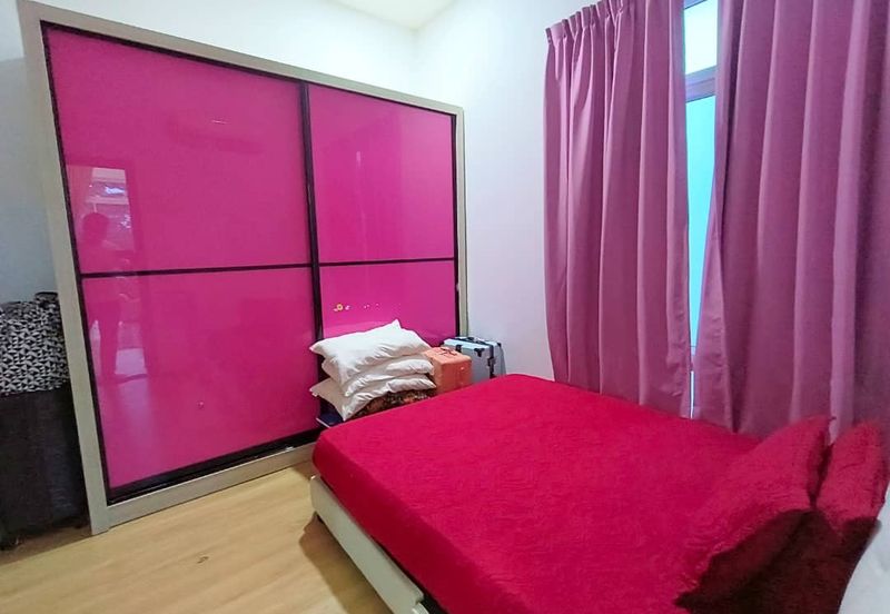 D'Grande Residence Taman Bukit Indah for Sale Partially Furnished Renovated Kitchen