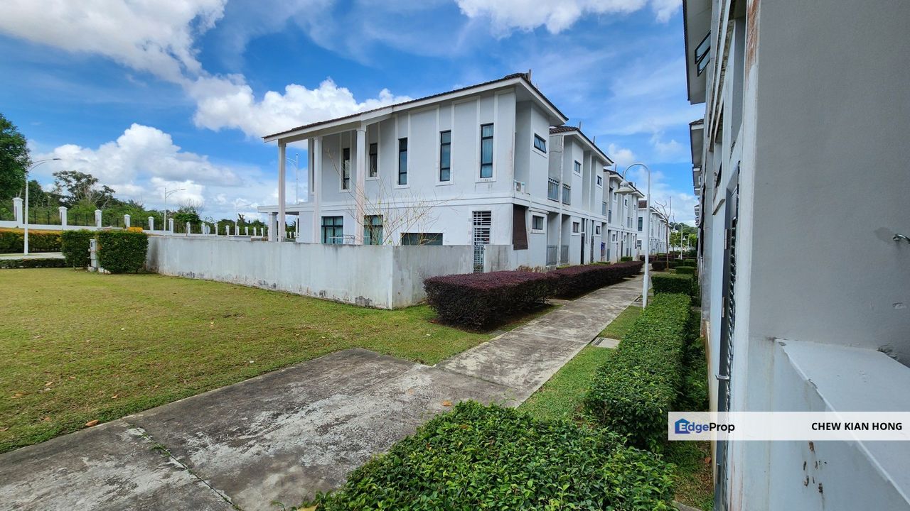 Eco Tropics Greensgate 2 Storey Terrace House for Sale Behind The House is a Small Garden, Johor, Masai