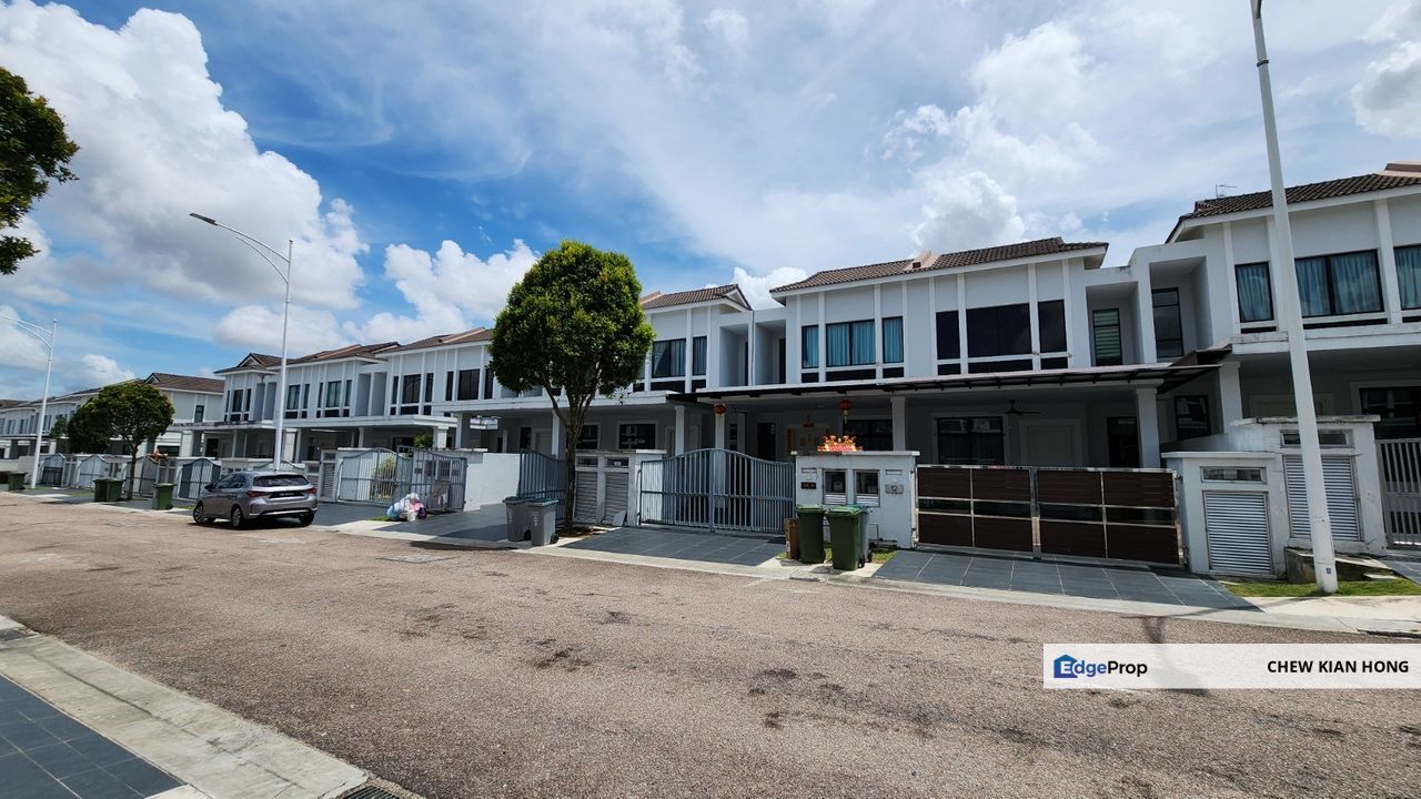 Greensgate ( Harrison ) Eco Tropics 2 Storey Terrace House for Sale Behind the House is a Small Garden , Johor, Masai