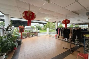 Double Storey Terrace 22' x 80'