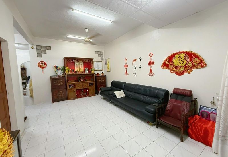 Tongkang Pecah Local Pecah