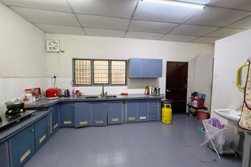 Double Storey Terrace 22' x 80'