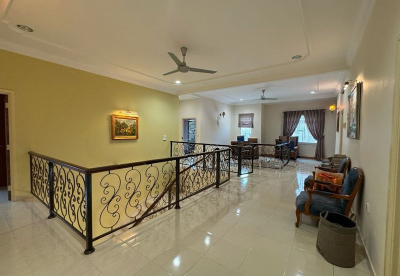 Double Storey Bungalow Corner Lot