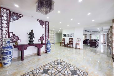 2 units of Double Storey Semi D 