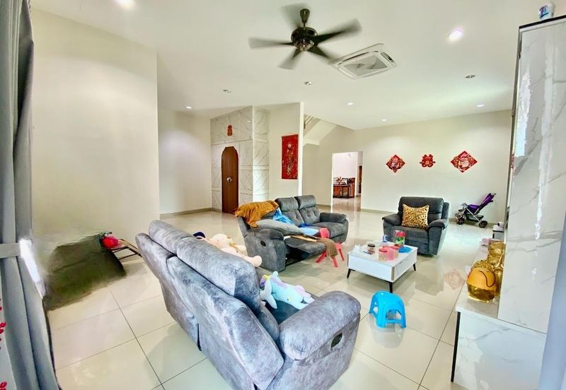 Taman Cempaka Kuning