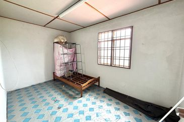 Double Storey Low Cost 