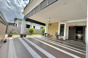 Taman Cempaka Kuning