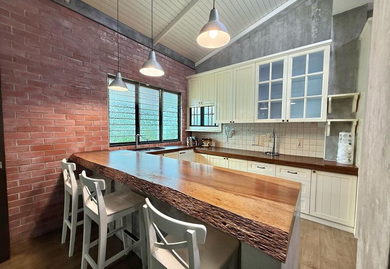 Taman Cempaka Kuning