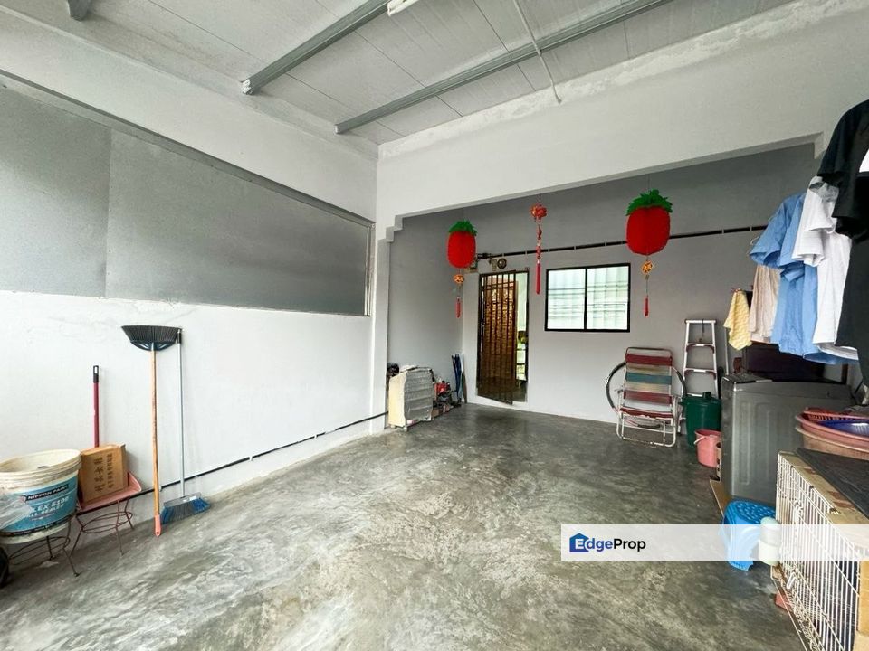 Double Storey Medium Low Cost , Johor, Batu Pahat