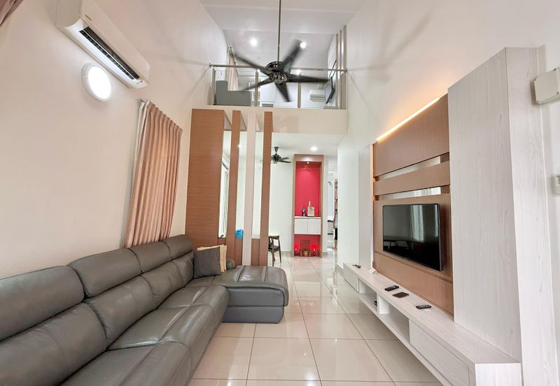 Tongkang Pecah Local Pecah