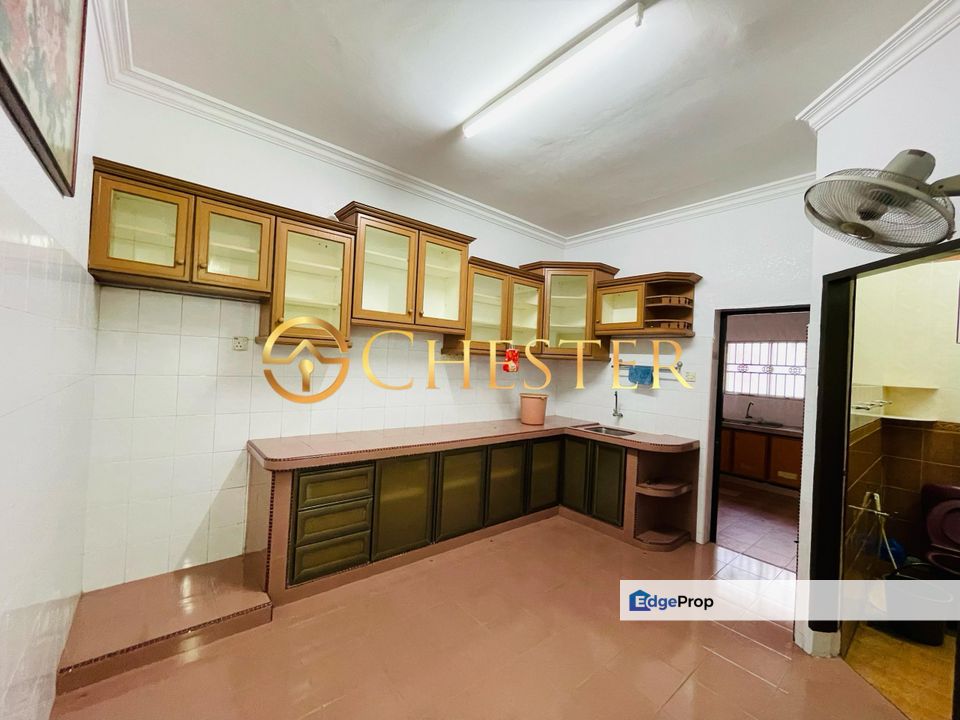 Double Storey Terrace End Lot, Johor, Batu Pahat