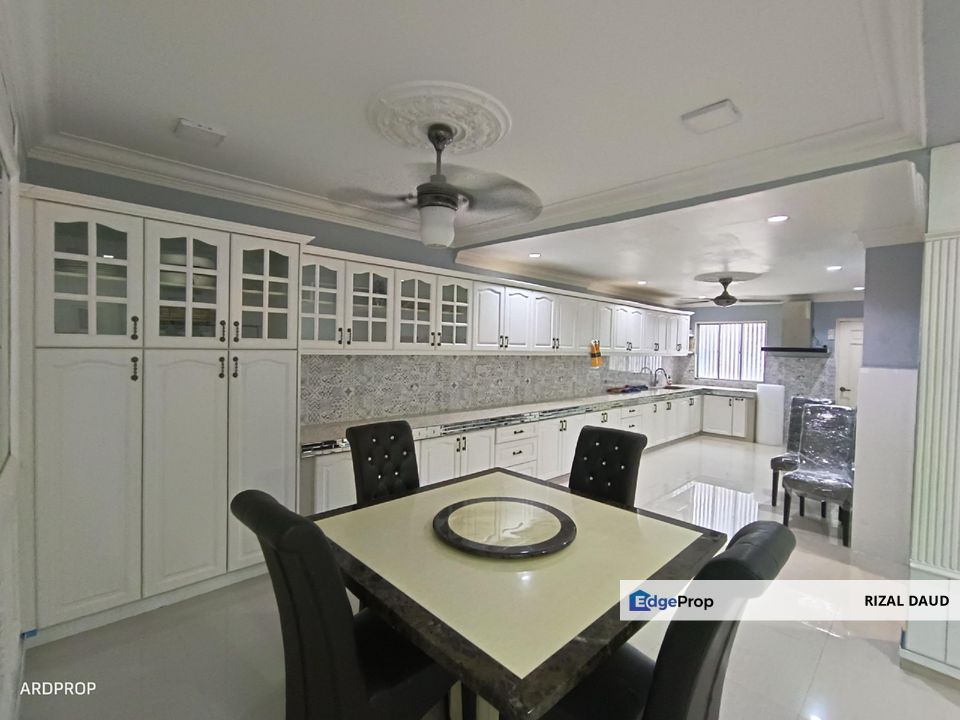 [FULLY RENOVATED] FREEHOLD 2 STOREY TERRACE BANDAR BUKIT MAHKOTA SEKSYEN 6 KAJANG BANGI, Selangor, Bangi