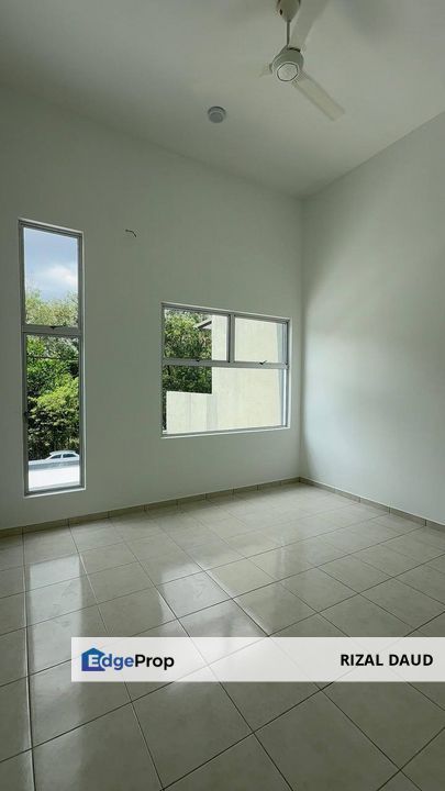 FOR SALE [FREEHOLD] OPEN FACING 2 STOREY TERRACE HOUSE @CAMELLIA RESIDENCE BANDAR TASIK KESUMA SEMENYIH, Selangor, Semenyih