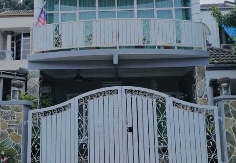 3 Storey House @ Taman Seri Melati , KL
For Sale