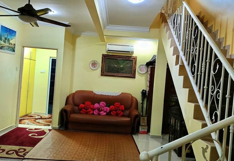 3 Storey House @ Taman Seri Melati , KL
For Sale