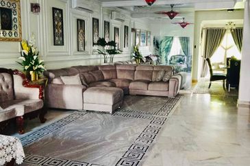 3 Storey House @ Taman Seri Melati , KL
For Sale