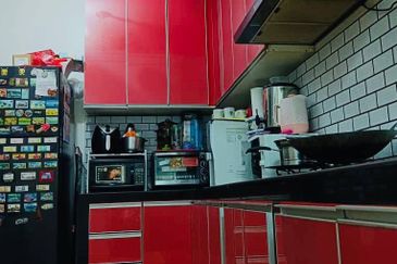 3 Storey House @ Taman Seri Melati , KL
For Sale